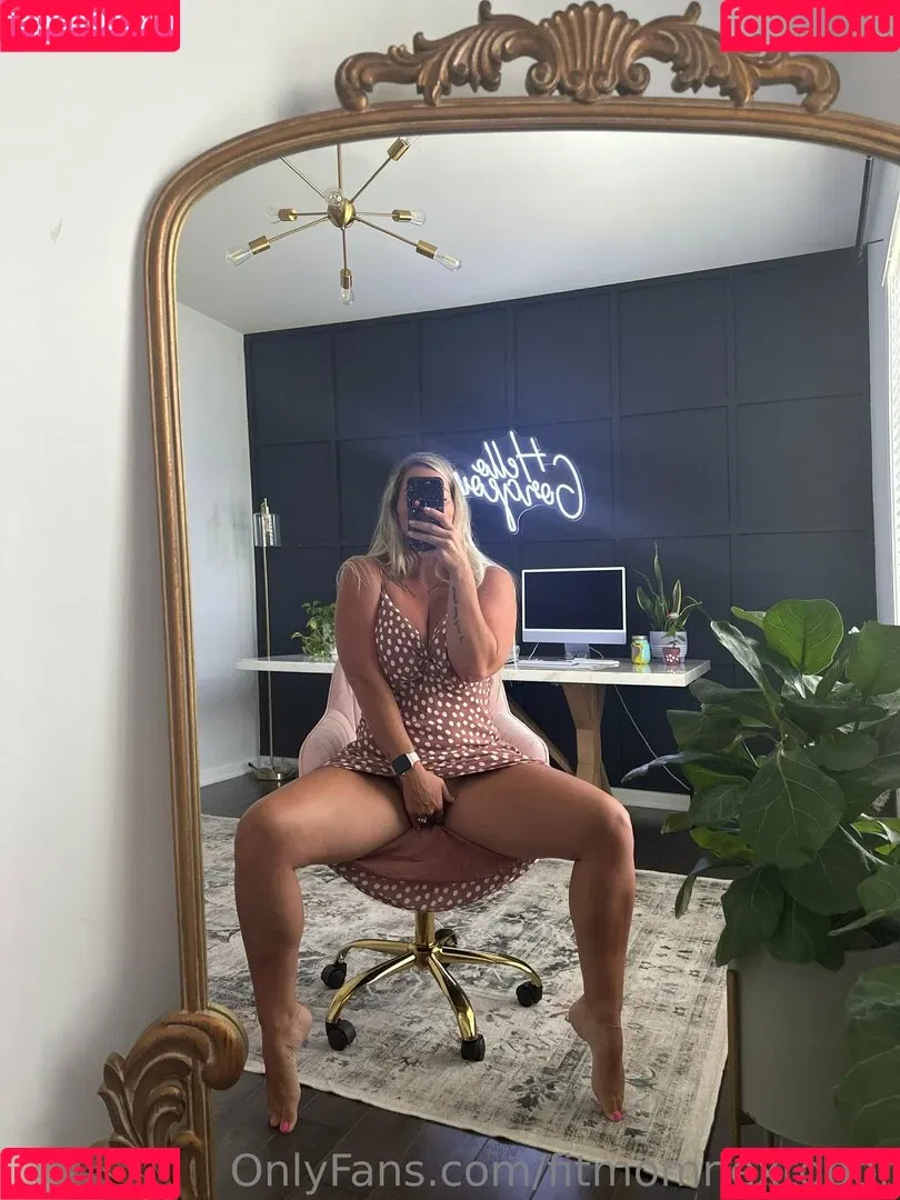 fitmomnextdoor Onlyfans Photo Gallery 