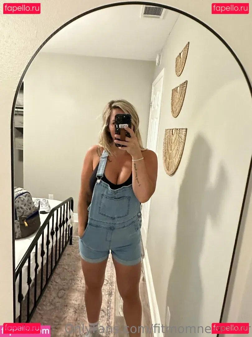 fitmomnextdoor Onlyfans Photo Gallery 