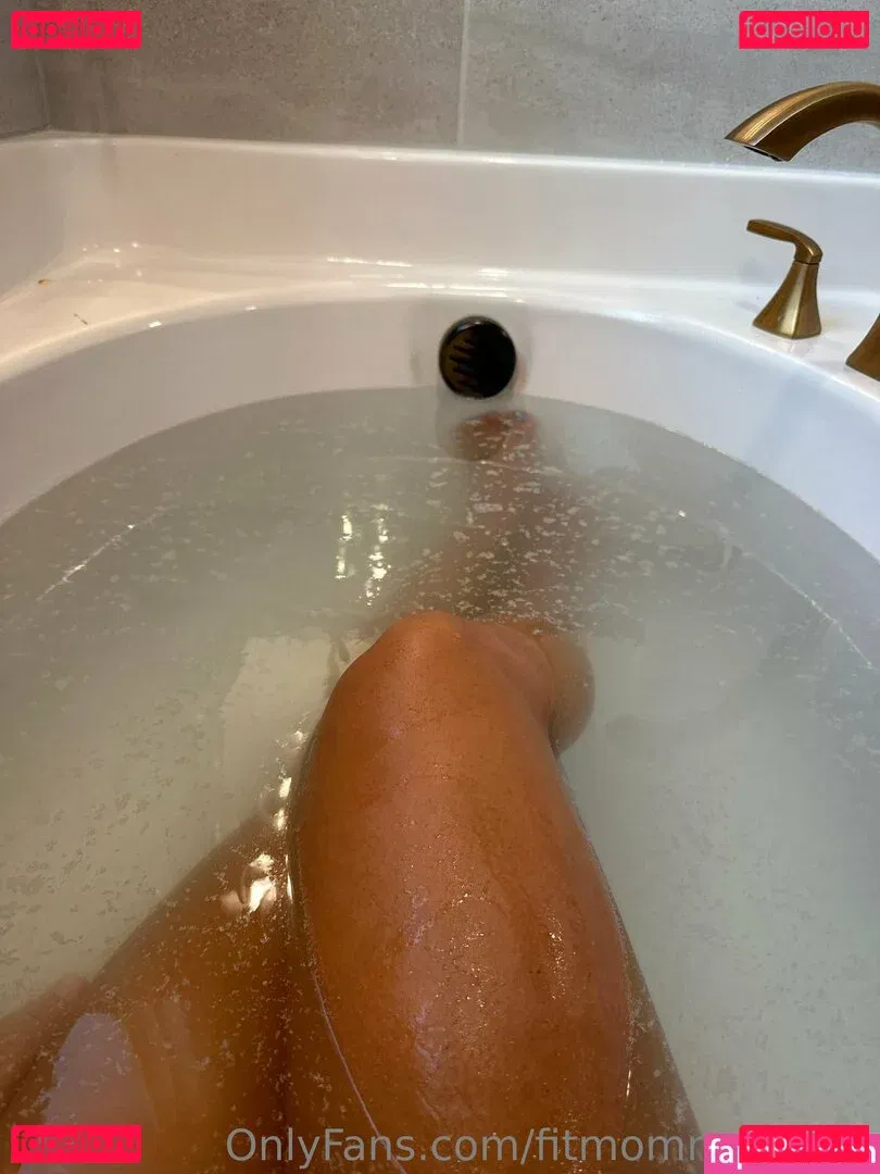 fitmomnextdoor Onlyfans Photo Gallery 