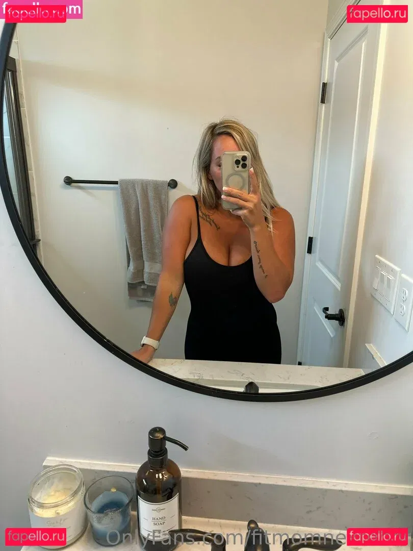 fitmomnextdoor Onlyfans Photo Gallery 