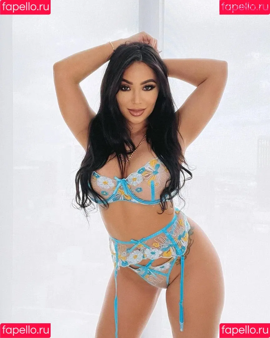 Exoticesmeralda Onlyfans Photo Gallery 