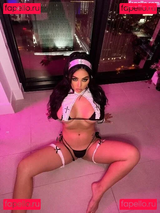 Exoticesmeralda Onlyfans Photo Gallery 