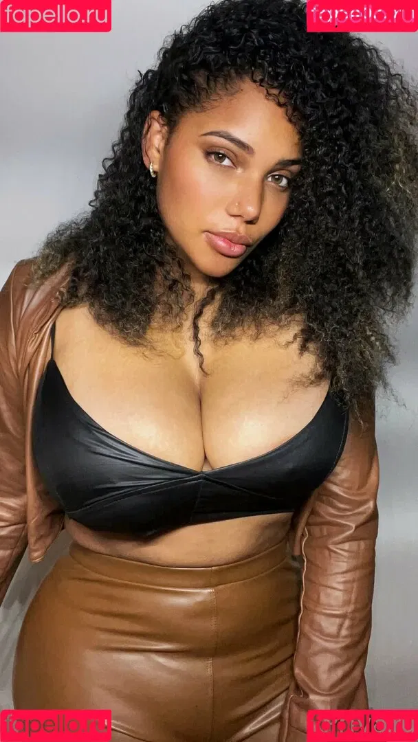 kixxy.vip Onlyfans Photo Gallery 