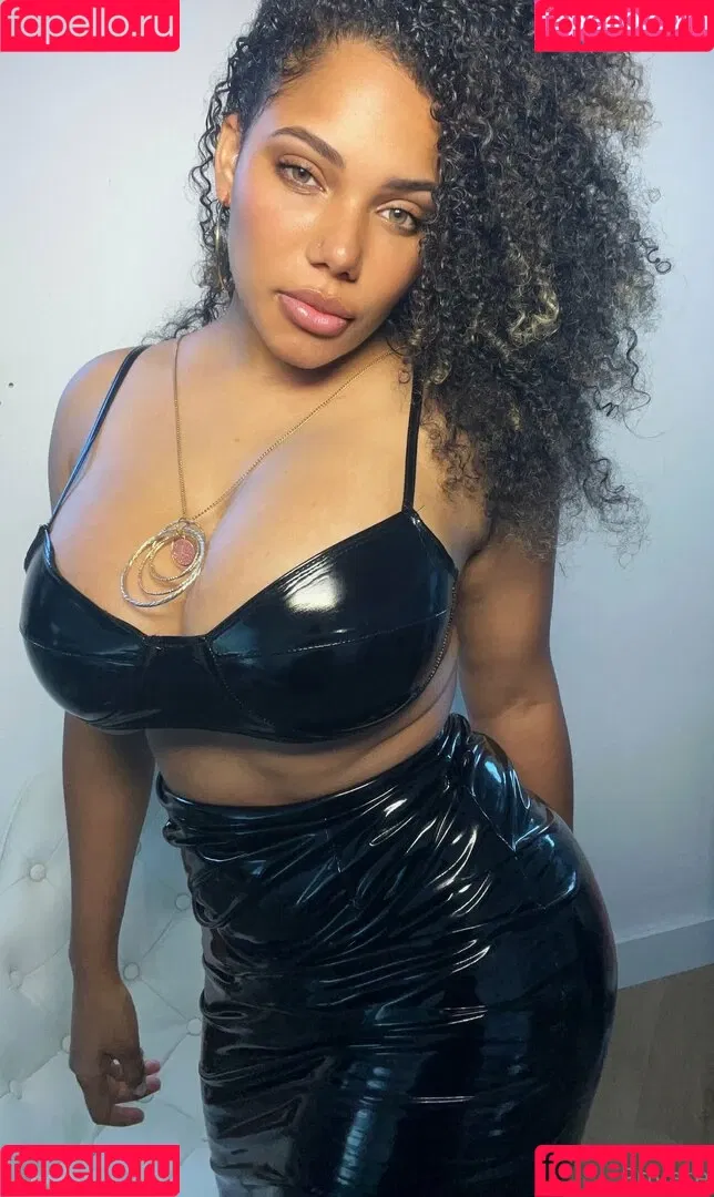kixxy.vip Onlyfans Photo Gallery 