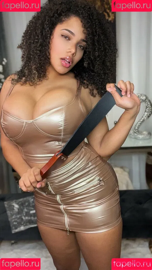 kixxy.vip Onlyfans Photo Gallery 
