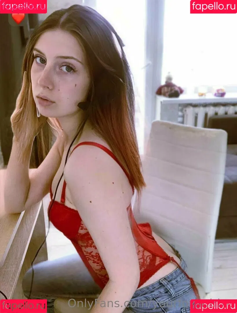 yourfoxygirlxo Onlyfans Photo Gallery 