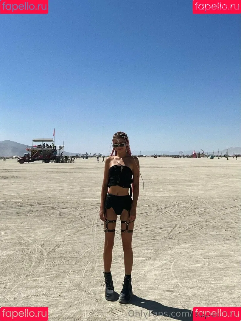 odarochka Onlyfans Photo Gallery 