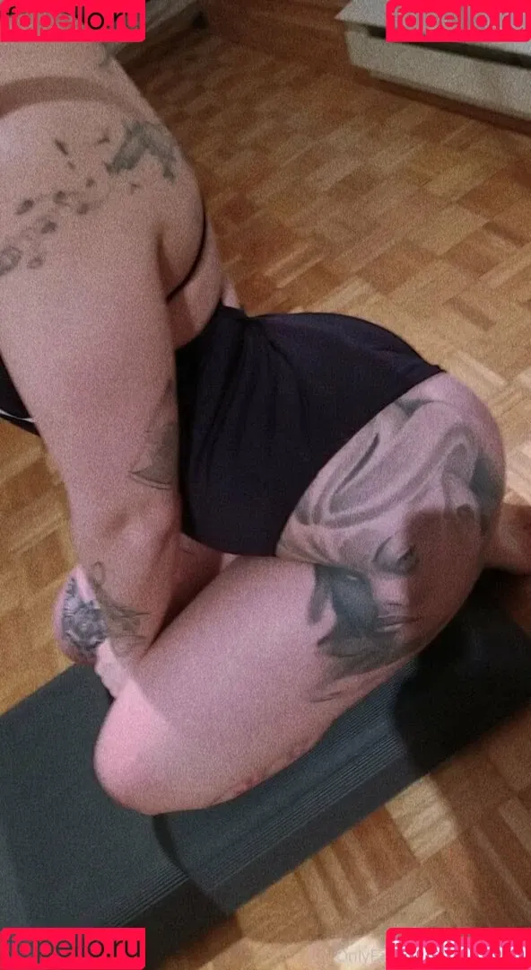 xoklautease Onlyfans Photo Gallery 