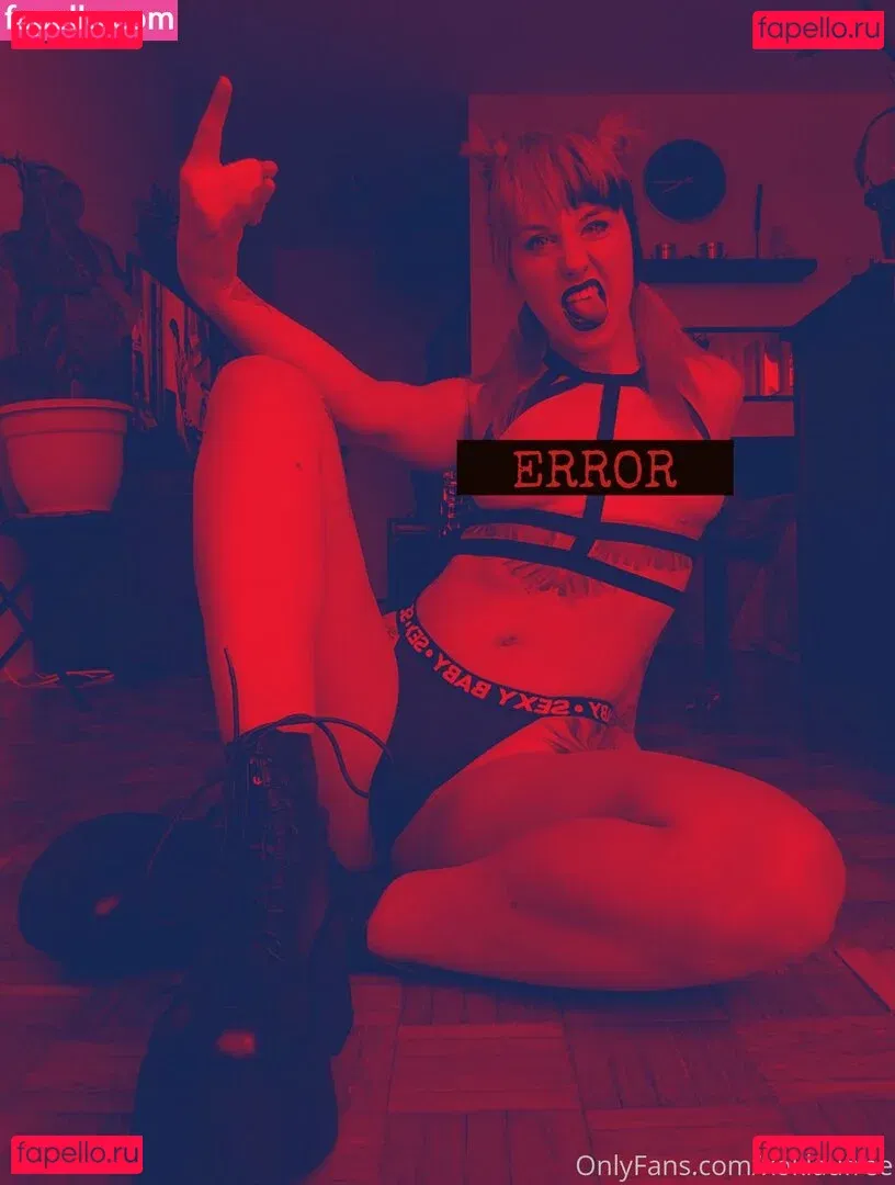 xoklautease Onlyfans Photo Gallery 