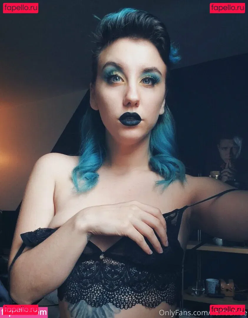 xoklautease Onlyfans Photo Gallery 