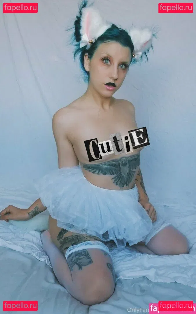 xoklautease Onlyfans Photo Gallery 