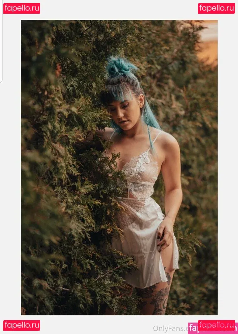 xoklautease Onlyfans Photo Gallery 