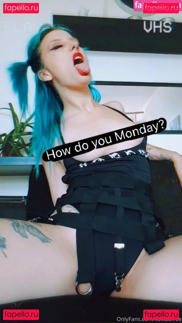 xoklautease Onlyfans Photo Gallery 