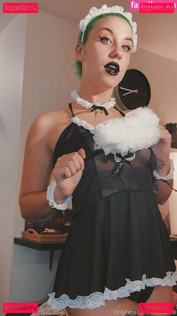 xoklautease Onlyfans Photo Gallery 