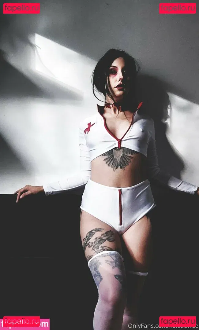 xoklautease Onlyfans Photo Gallery 