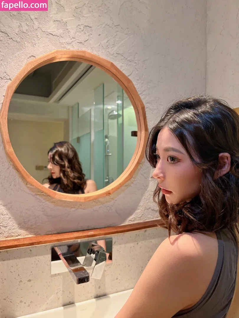 yunij988 Onlyfans Photo Gallery 