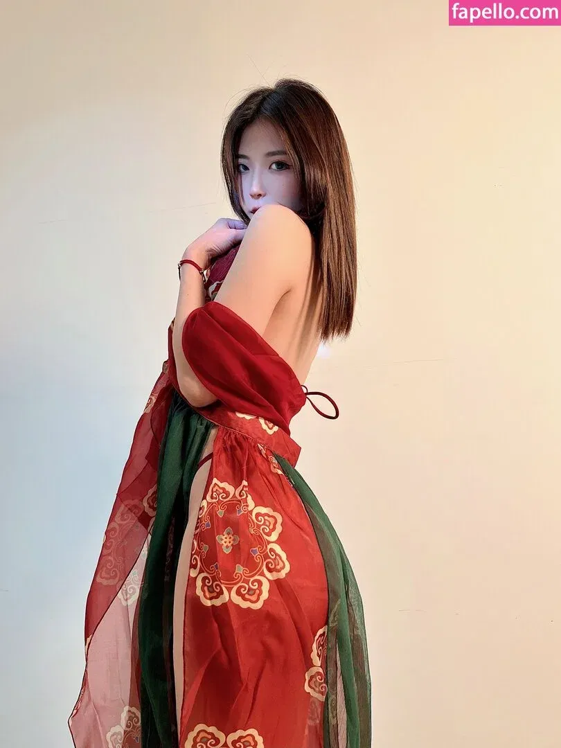 yunij988 Onlyfans Photo Gallery 