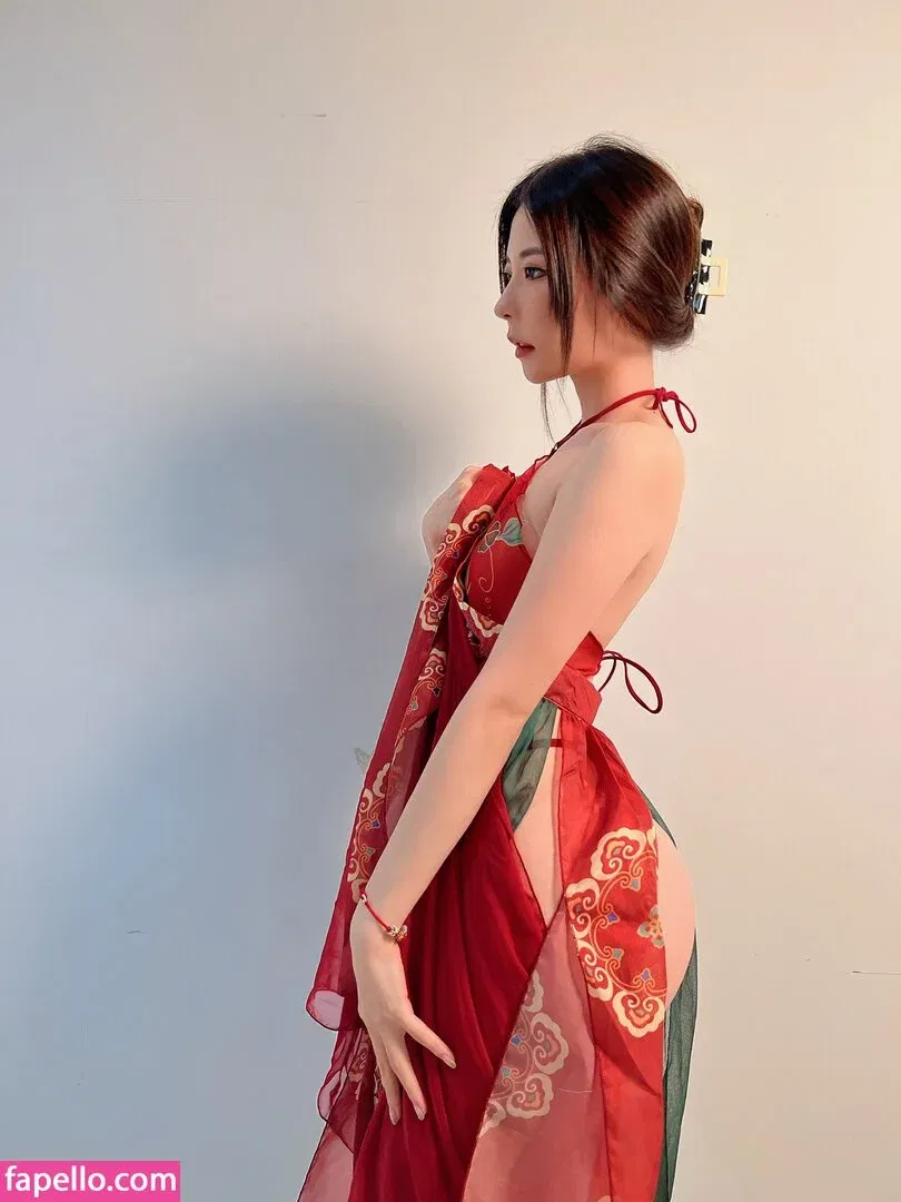 yunij988 Onlyfans Photo Gallery 