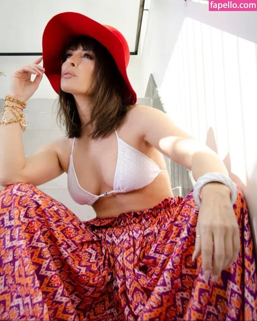 Sheila Capriolo Onlyfans Photo Gallery 