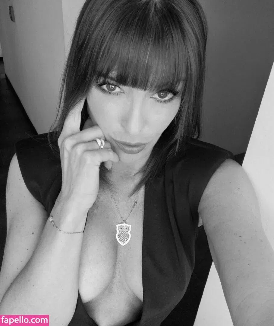 Sheila Capriolo Onlyfans Photo Gallery 