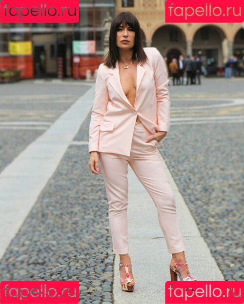 Sheila Capriolo Onlyfans Photo Gallery 