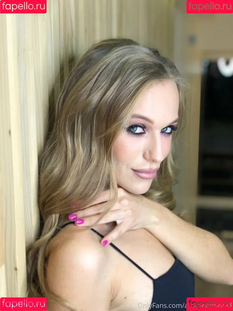 aislinxxxmodel Onlyfans Photo Gallery 