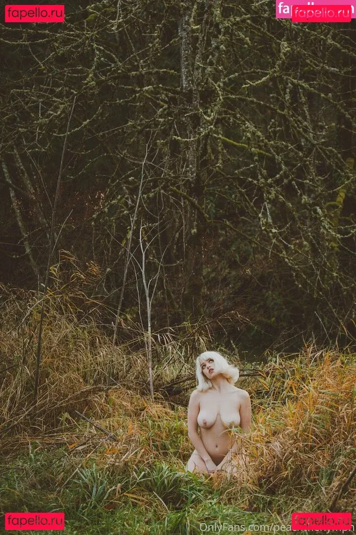 Peachthenymph Onlyfans Photo Gallery 