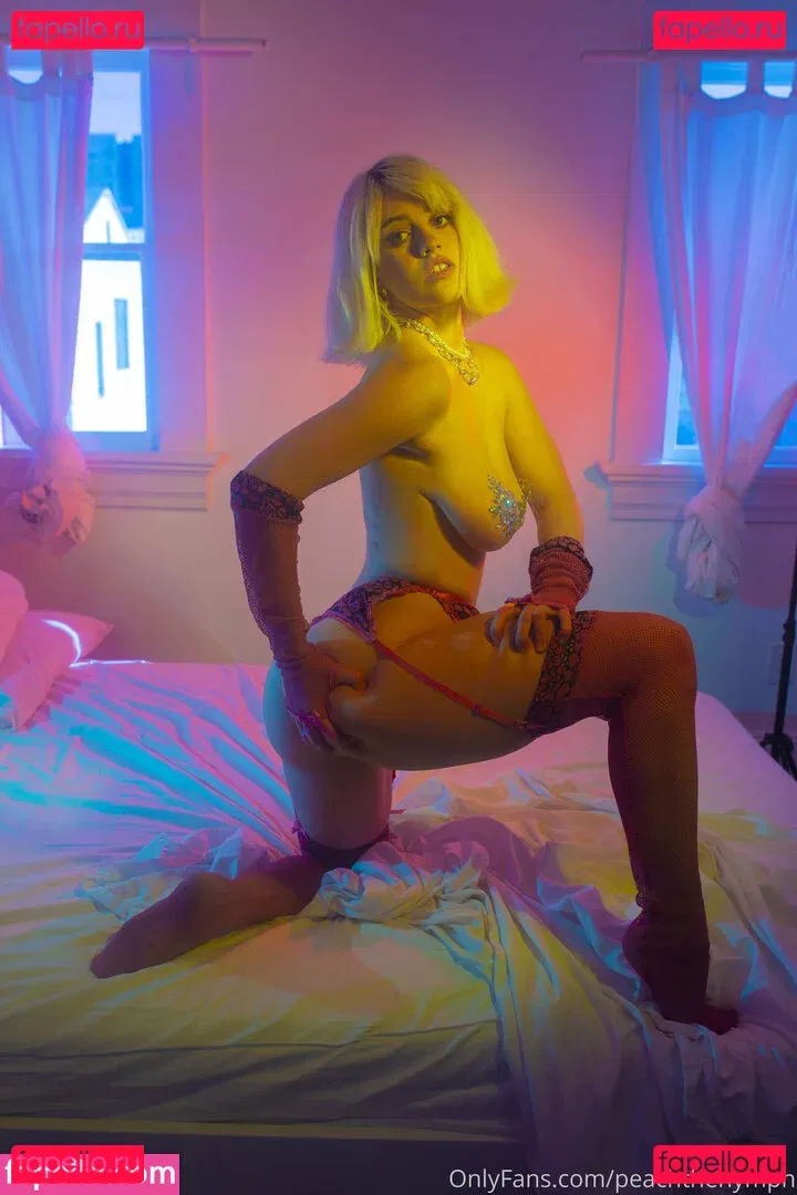 Peachthenymph Onlyfans Photo Gallery 