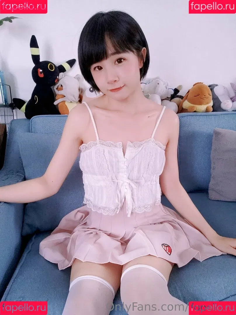 loliburin Onlyfans Photo Gallery 