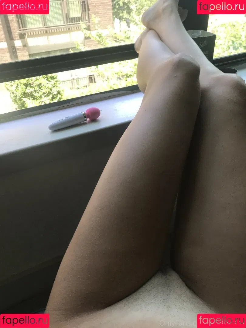 EllieEilishX Onlyfans Photo Gallery 