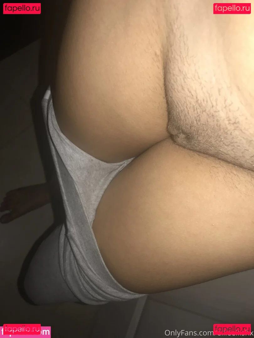 EllieEilishX Onlyfans Photo Gallery 