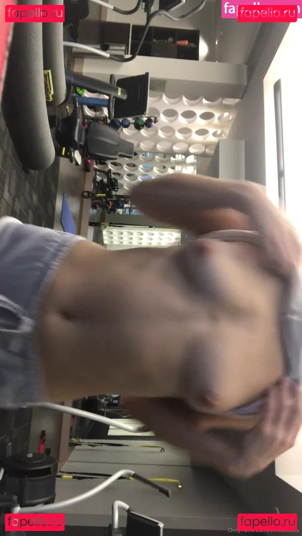 EllieEilishX Onlyfans Photo Gallery 