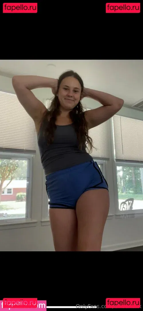 EllieEilishX Onlyfans Photo Gallery 