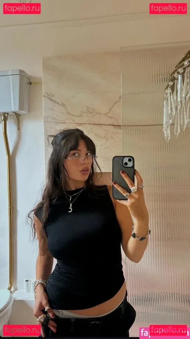 cii.cii Onlyfans Photo Gallery 