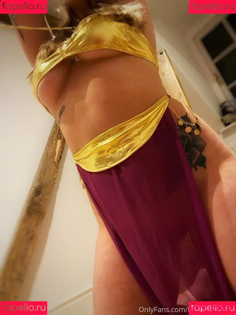 beachblondde Onlyfans Photo Gallery 