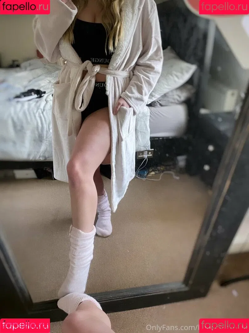 beachblondde Onlyfans Photo Gallery 