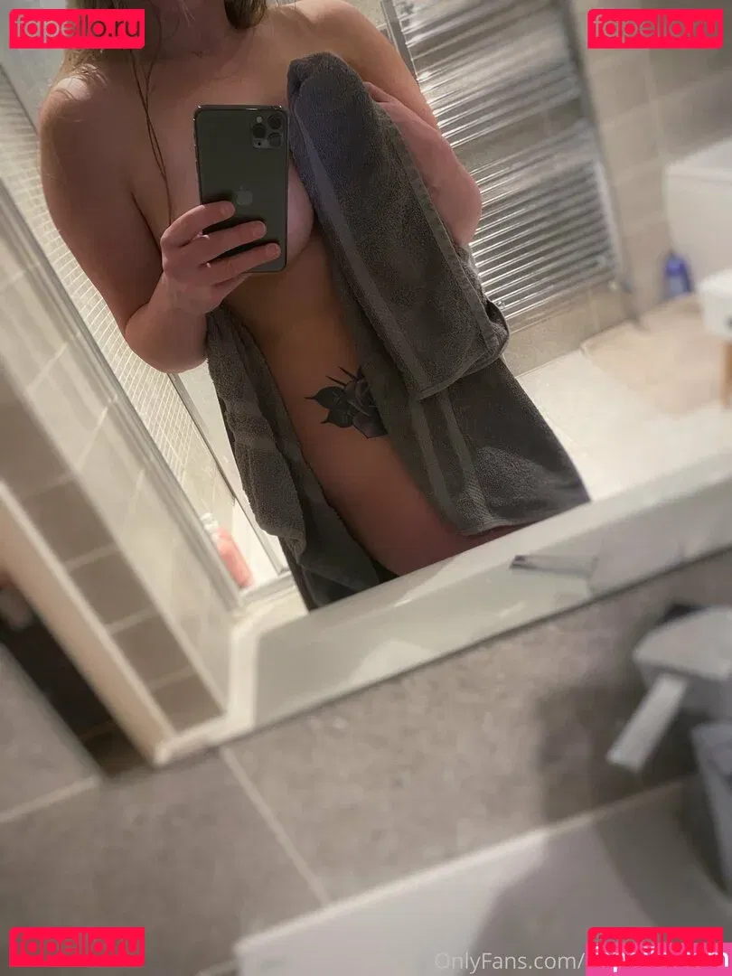 beachblondde Onlyfans Photo Gallery 