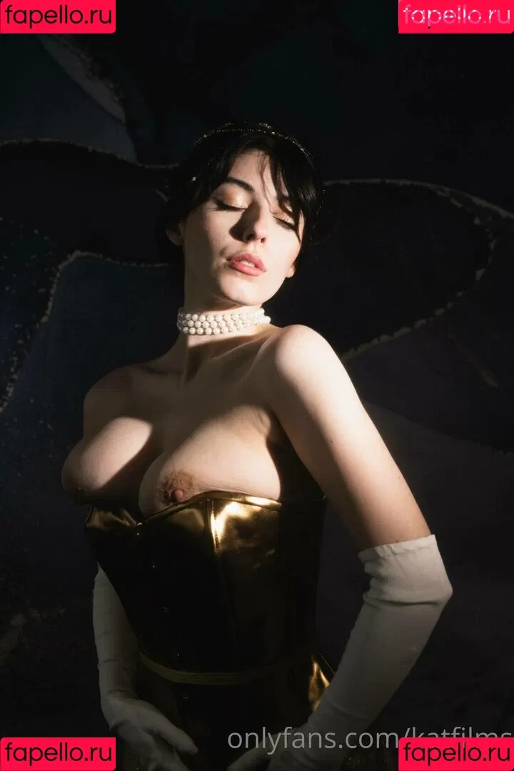 Kat Cabaret Onlyfans Photo Gallery 