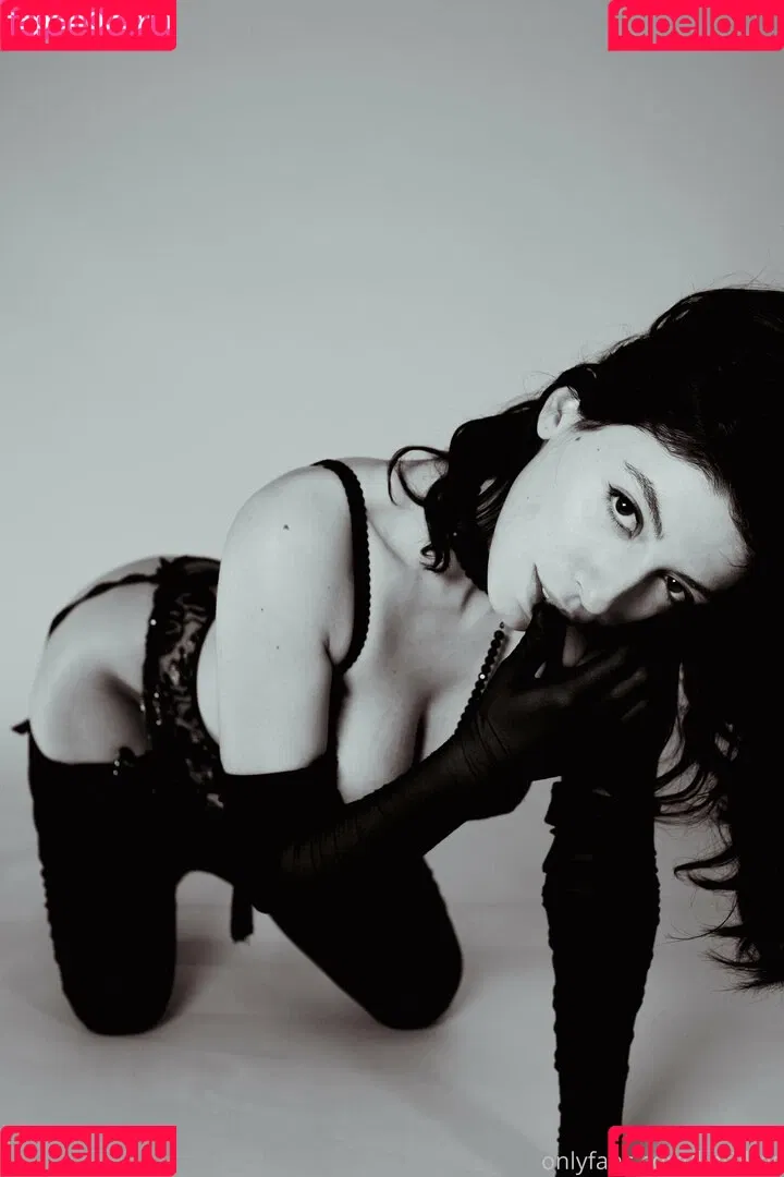 Kat Cabaret Onlyfans Photo Gallery 