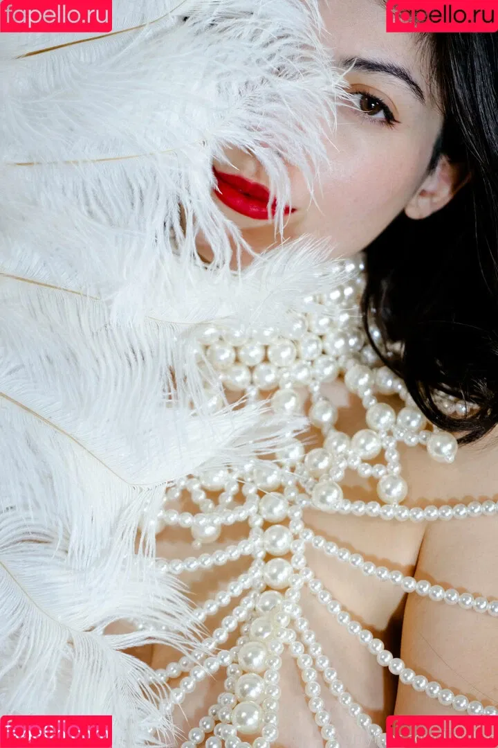 Kat Cabaret Onlyfans Photo Gallery 