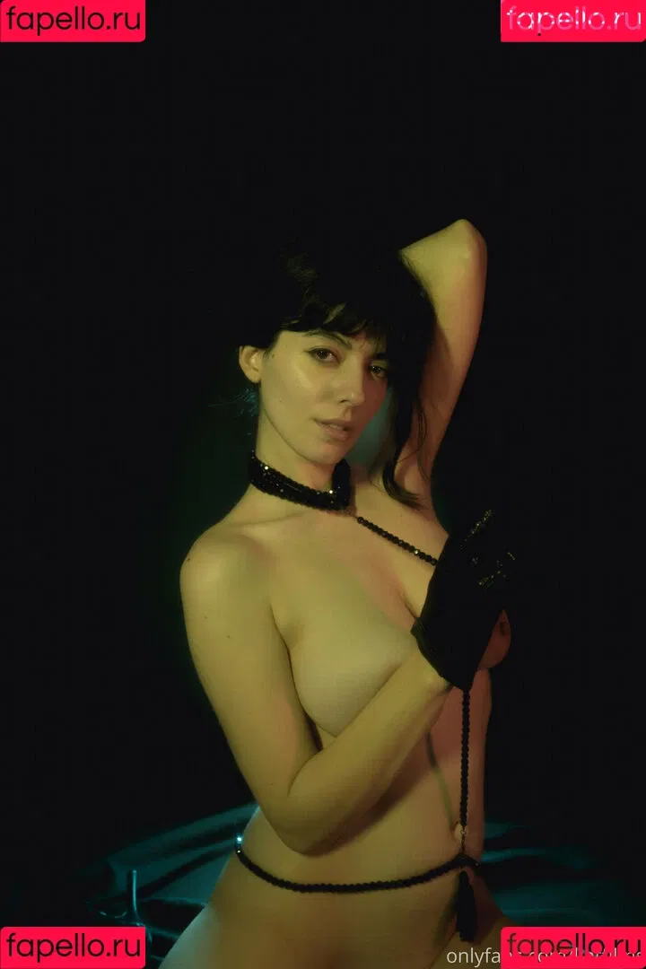 Kat Cabaret Onlyfans Photo Gallery 