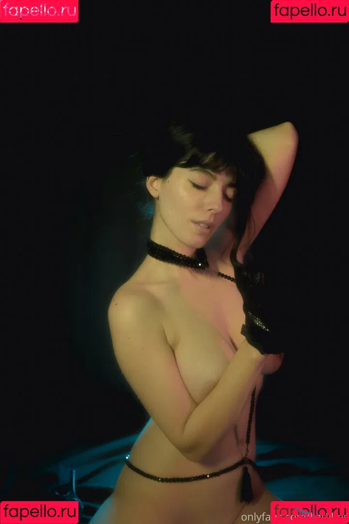 Kat Cabaret Onlyfans Photo Gallery 
