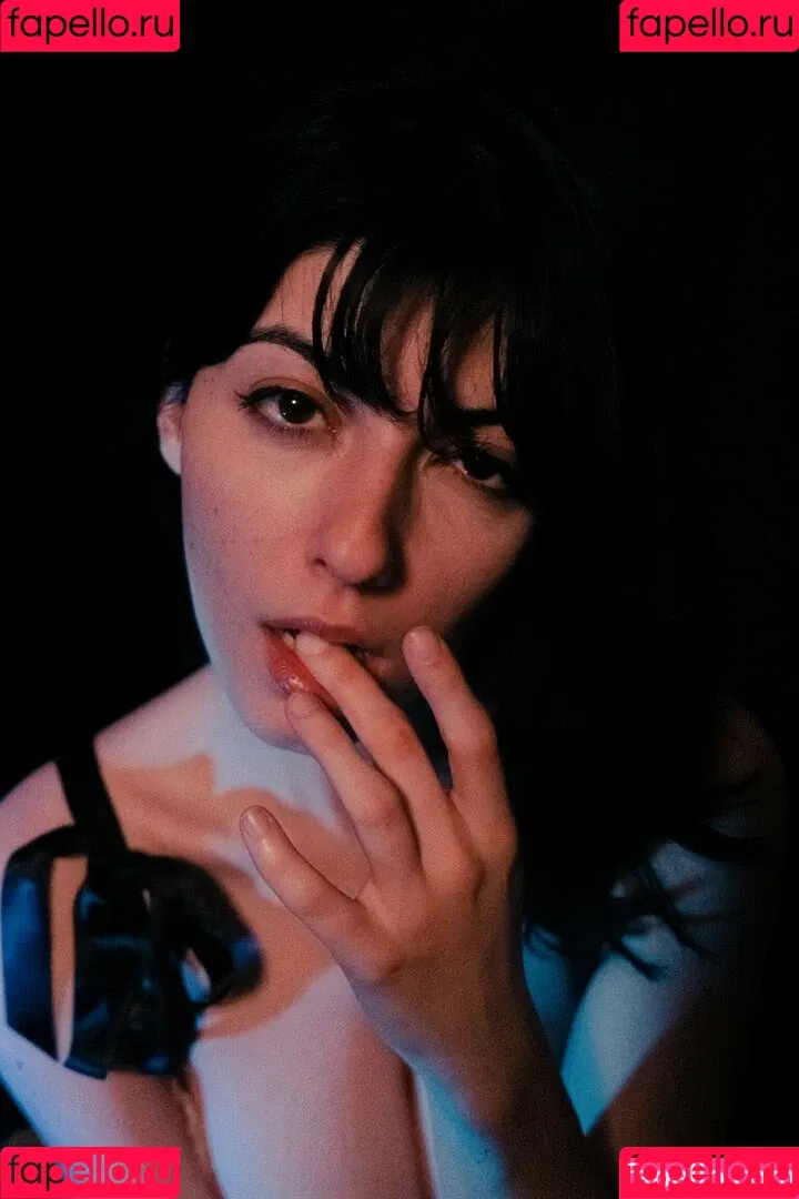 Kat Cabaret Onlyfans Photo Gallery 