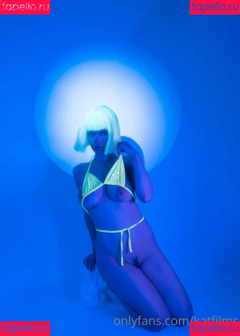Kat Cabaret Onlyfans Photo Gallery 