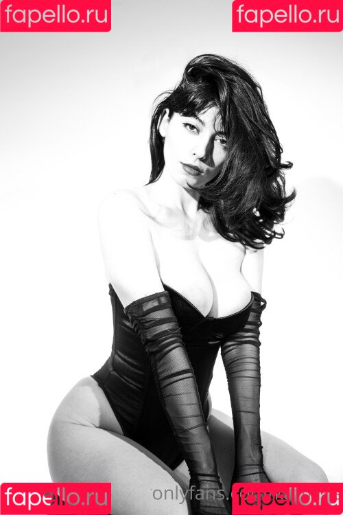 Kat Cabaret Onlyfans Photo Gallery 