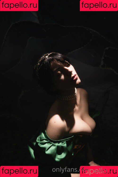 Kat Cabaret Onlyfans Photo Gallery 