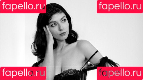 Kat Cabaret Onlyfans Photo Gallery 