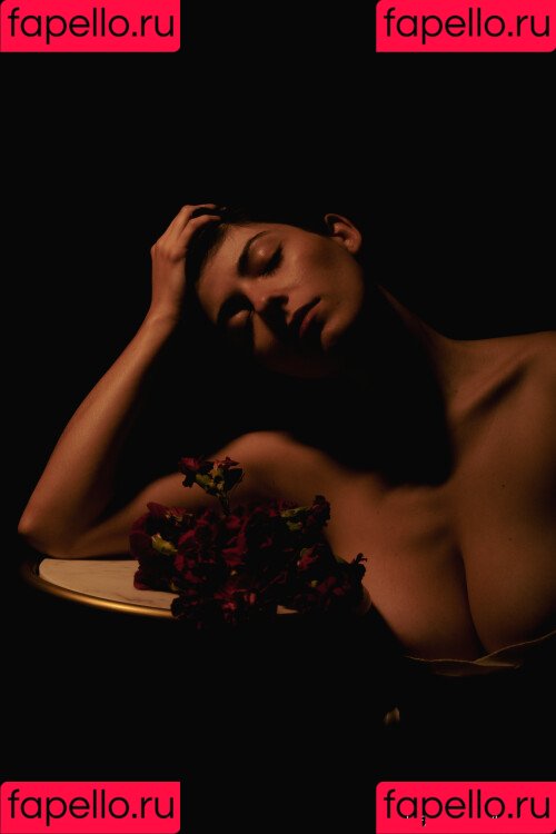 Kat Cabaret Onlyfans Photo Gallery 