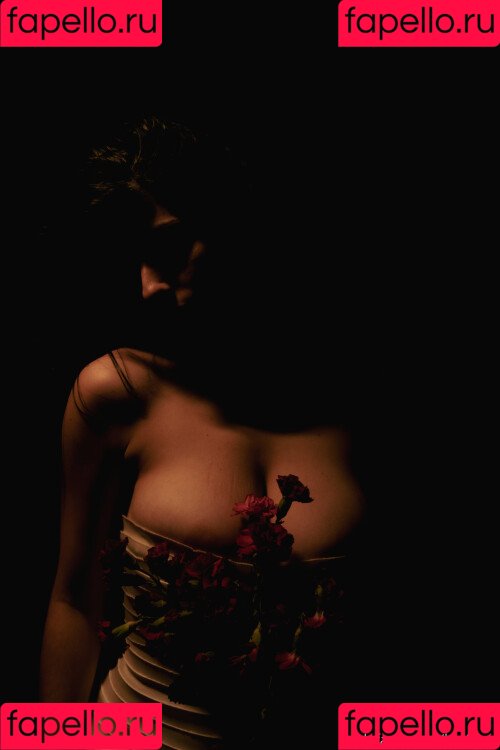 Kat Cabaret Onlyfans Photo Gallery 