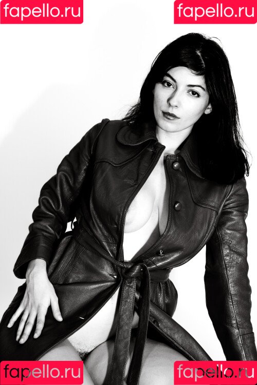 Kat Cabaret Onlyfans Photo Gallery 